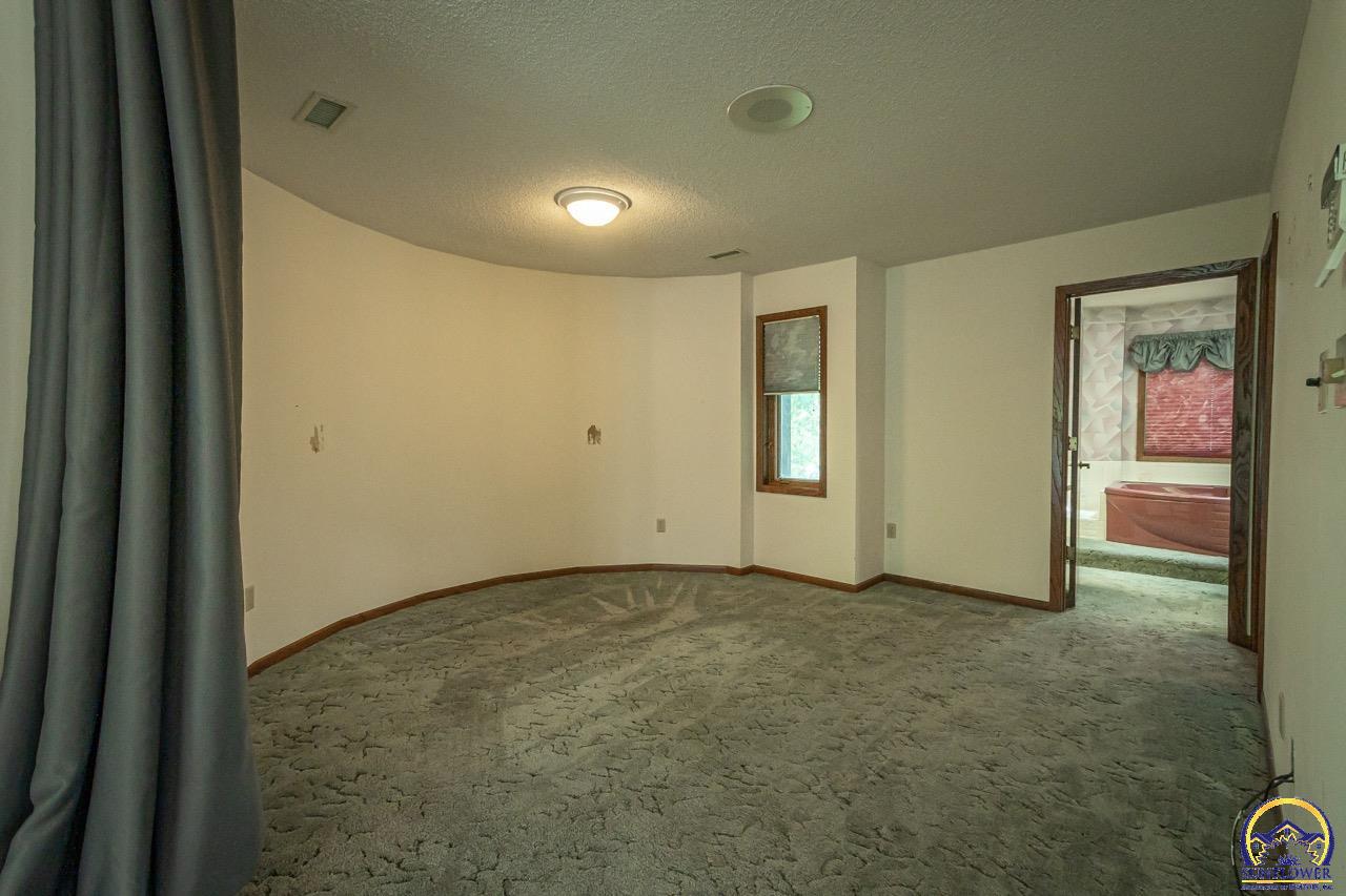 7537 SW Robinhood CT