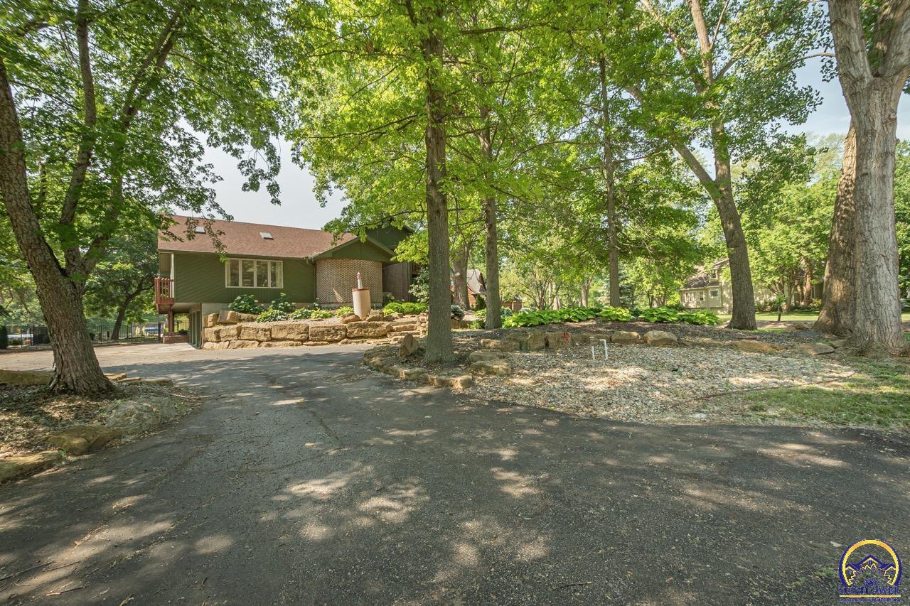 7537 SW Robinhood CT