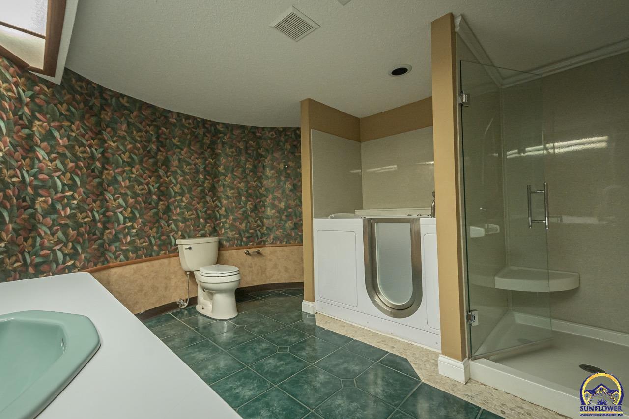 7537 SW Robinhood CT