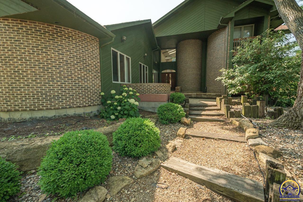7537 SW Robinhood CT
