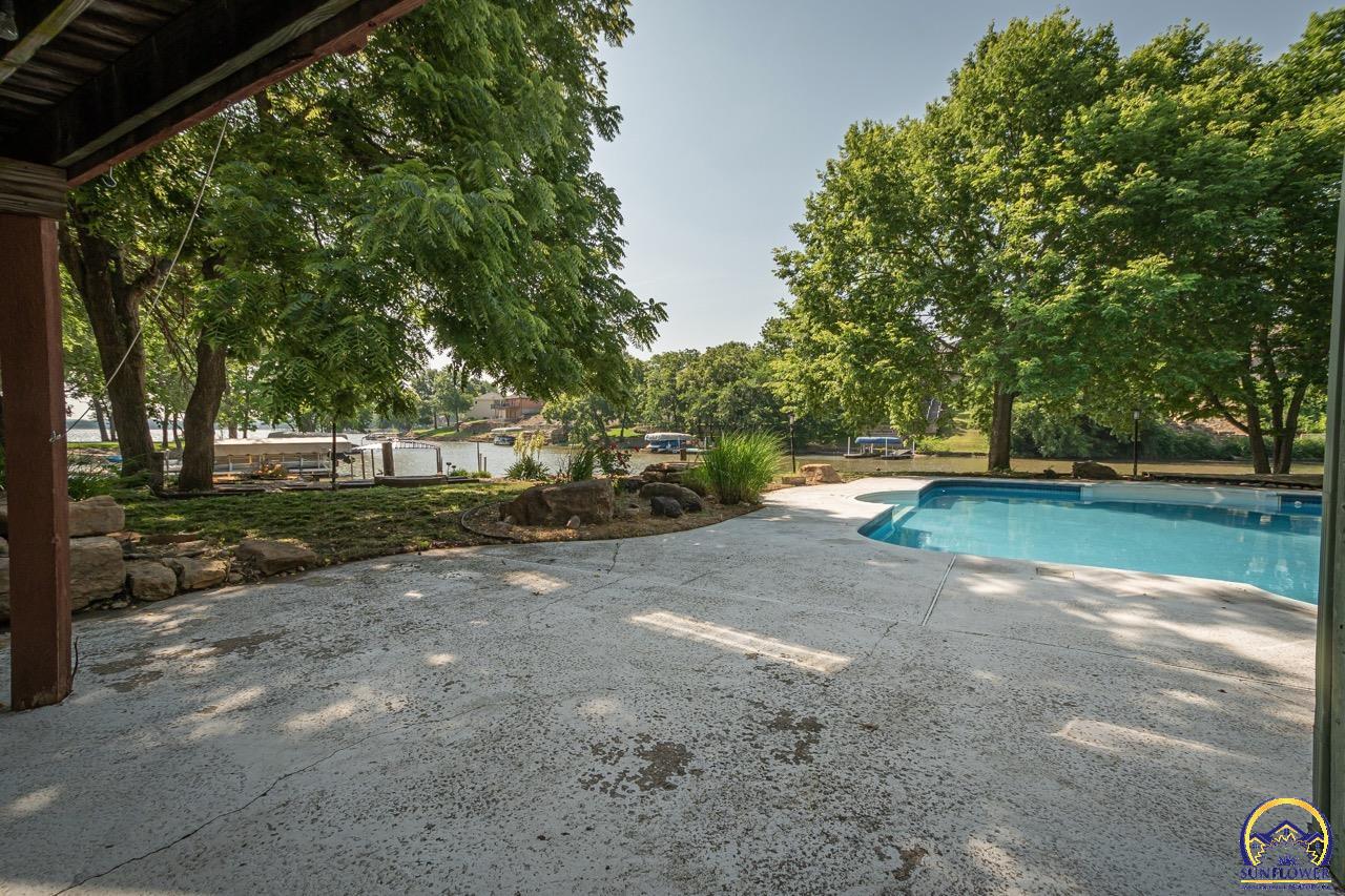 7537 SW Robinhood CT