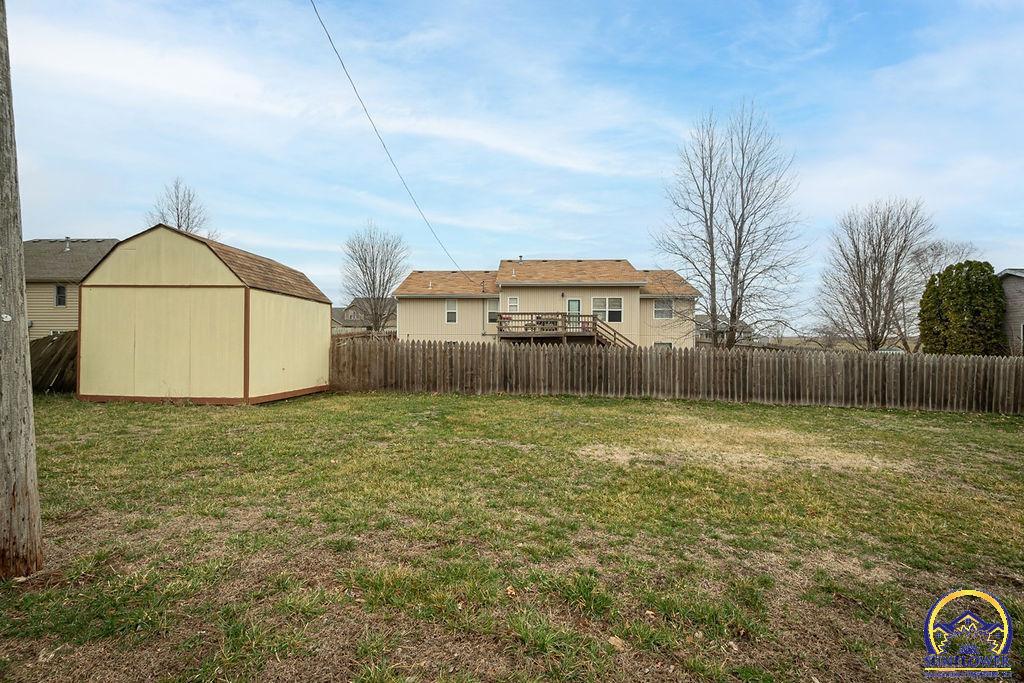 406 Sunset LN