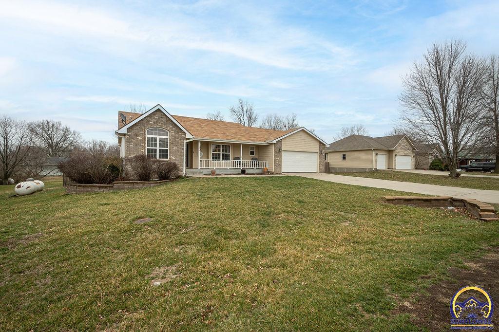 406 Sunset LN
