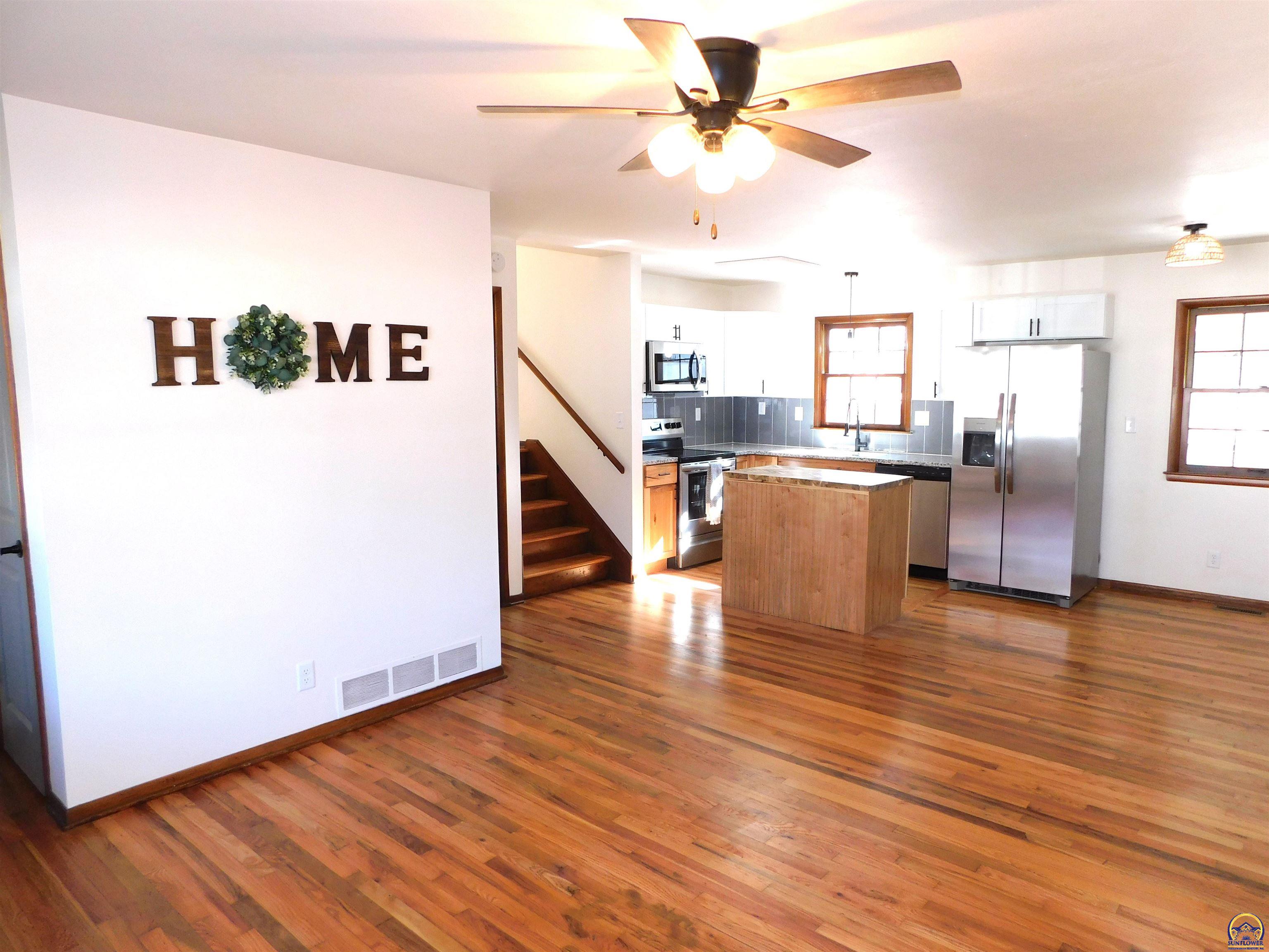 5213 SW 27th TER