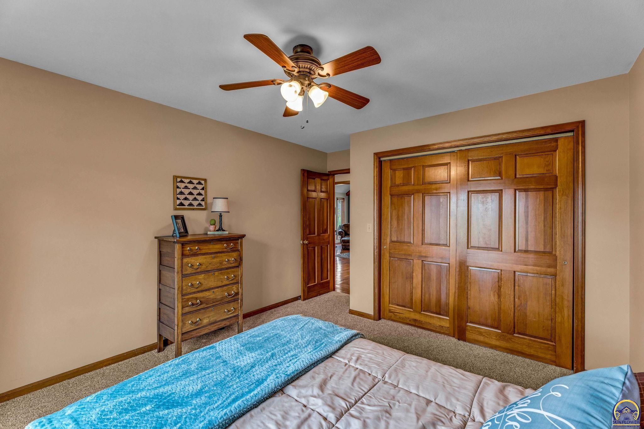 4310 NW Button PL