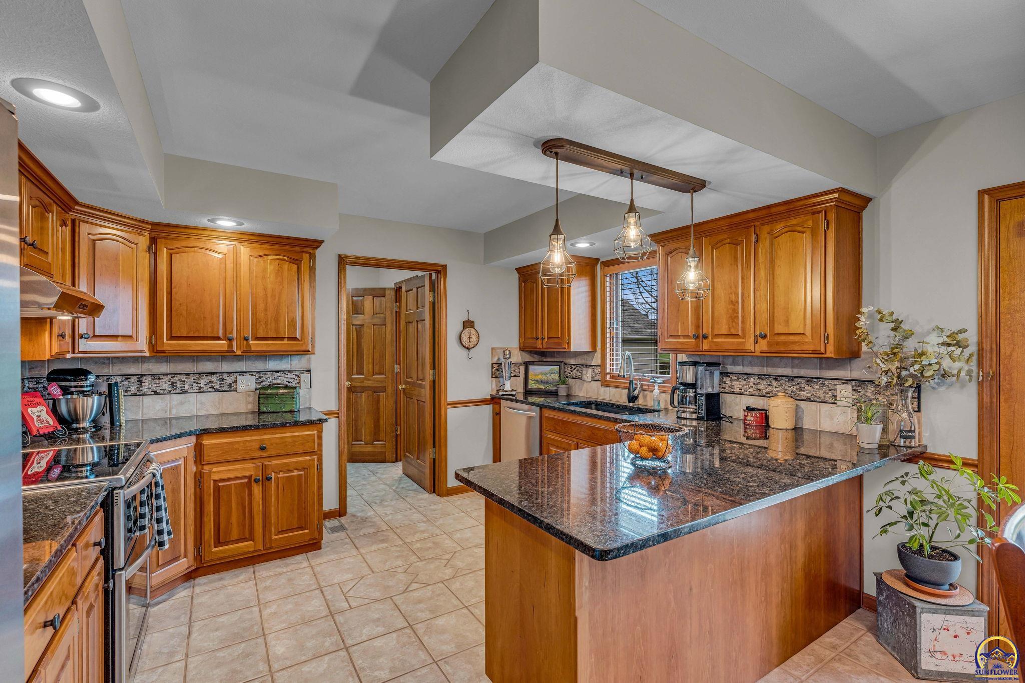 4310 NW Button PL