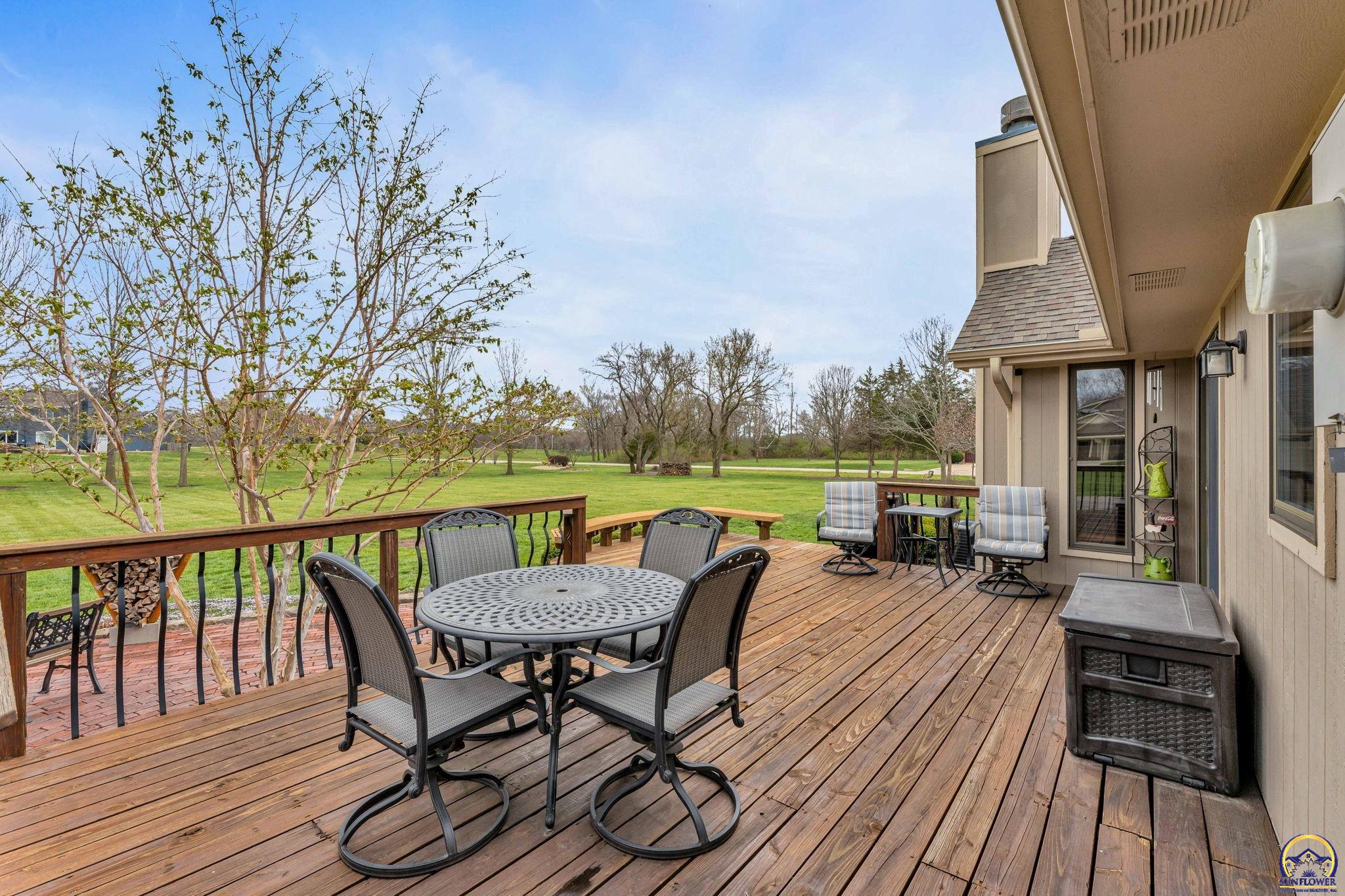 4310 NW Button PL