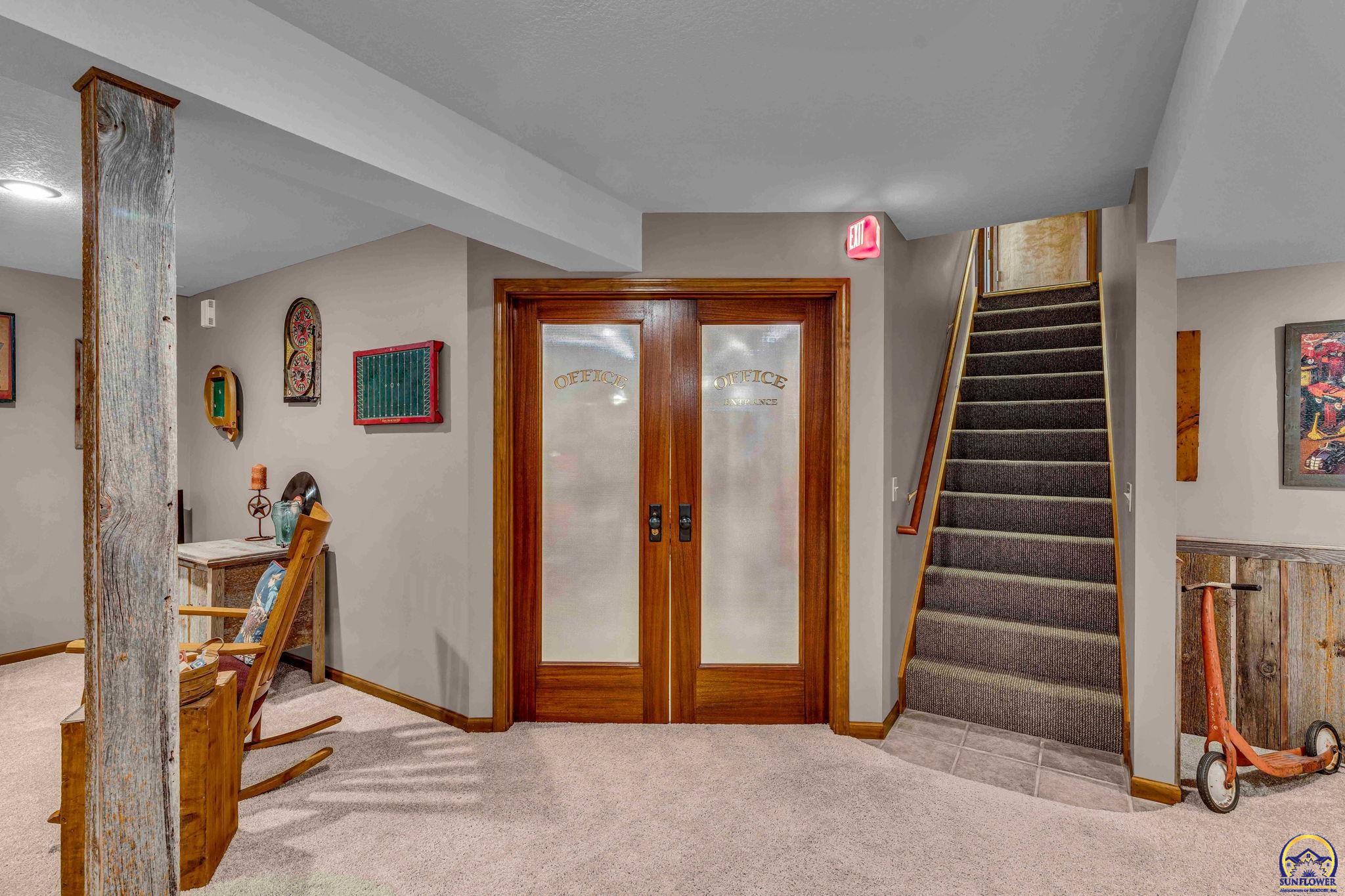 4310 NW Button PL