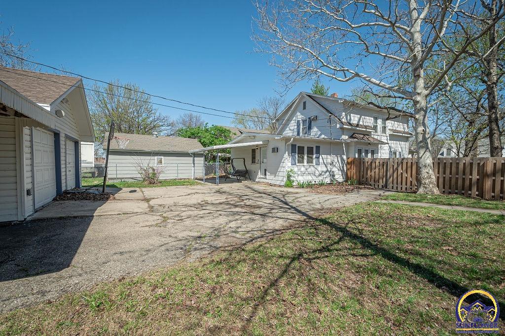 2823 SE Illinois AVE