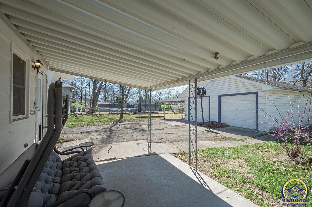2823 SE Illinois AVE