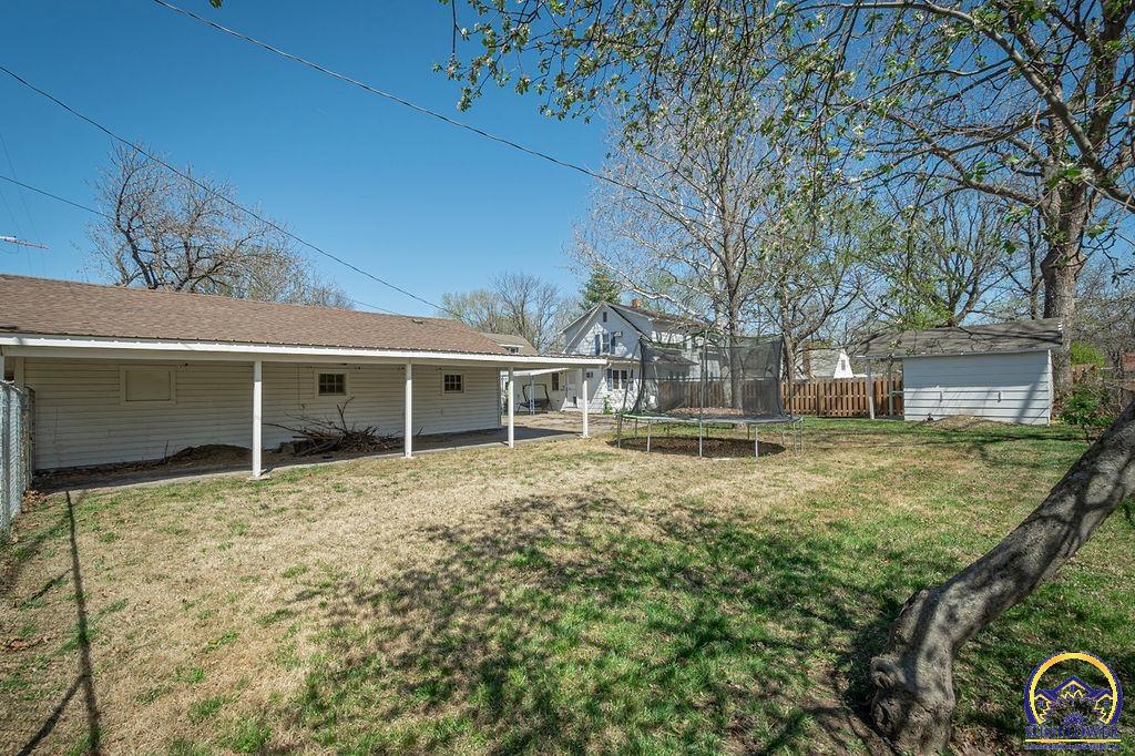 2823 SE Illinois AVE