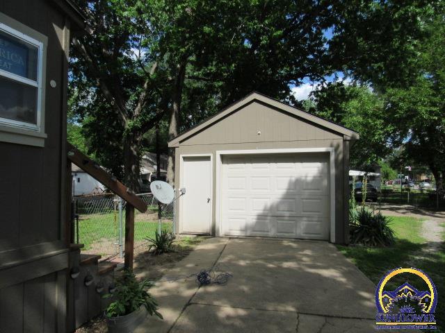 604 NE Ohio AVE