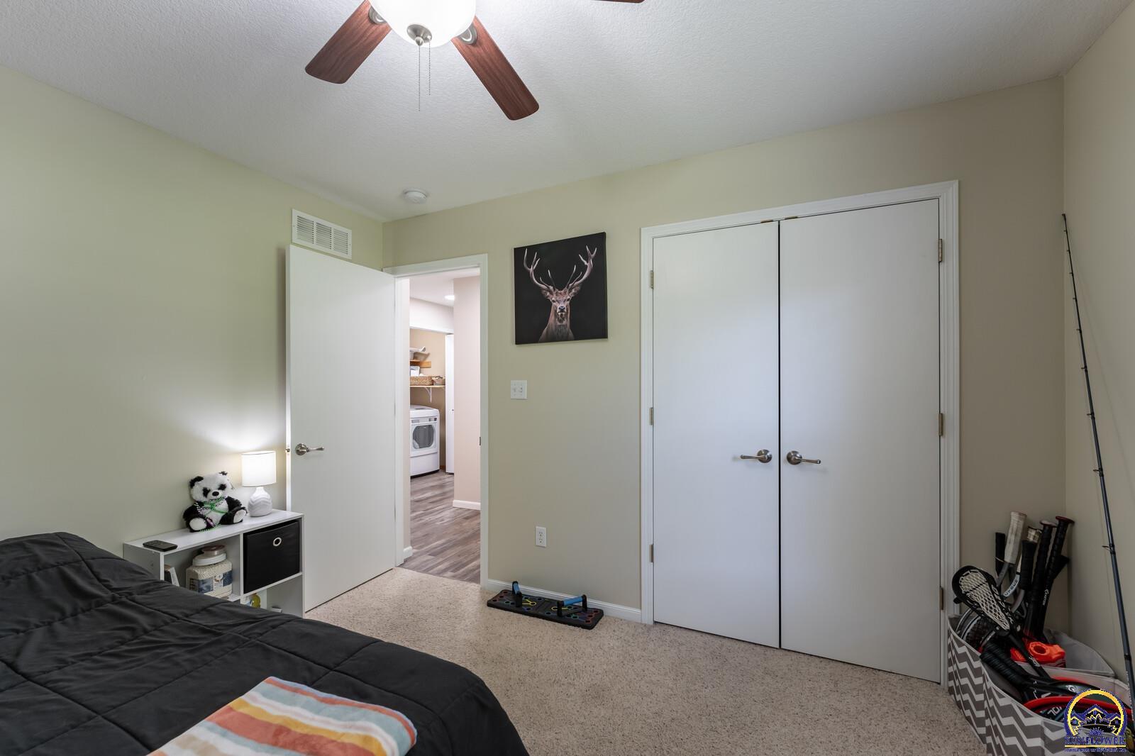 408 NE Aspen LN