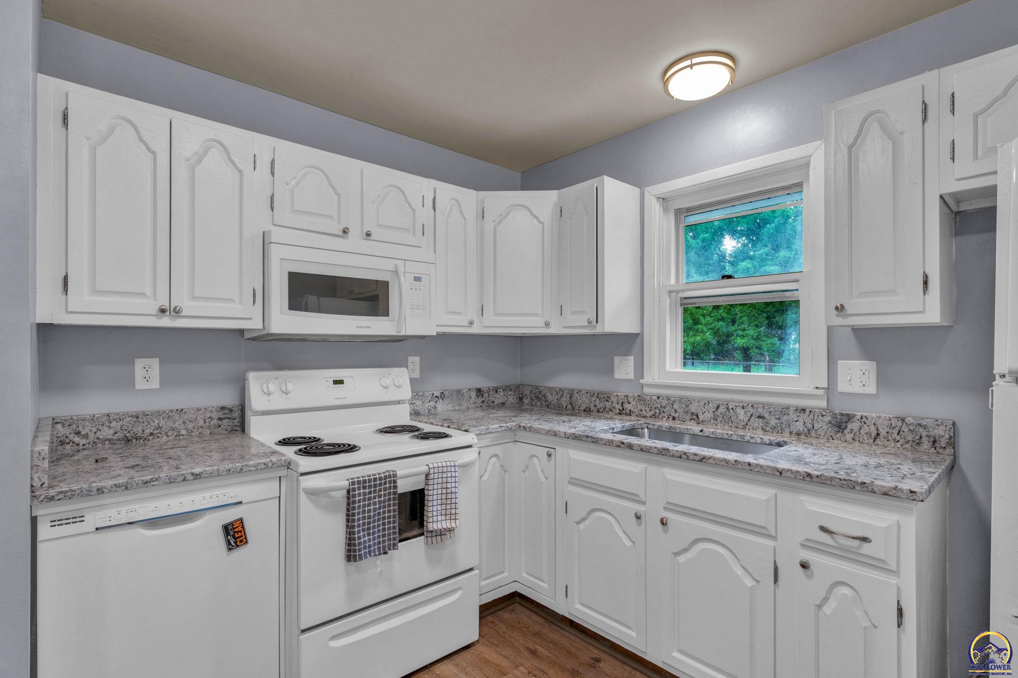 4325 NW 52nd Ter