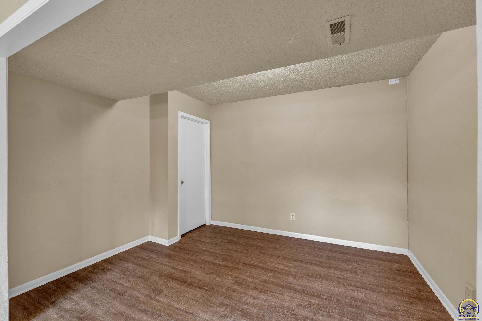 4325 NW 52nd Ter