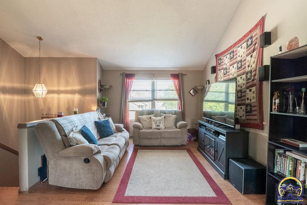 2419 SW Romar RD