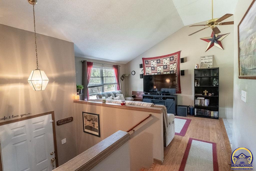 2419 SW Romar RD