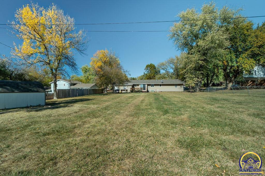 331 NE Edgewood DR