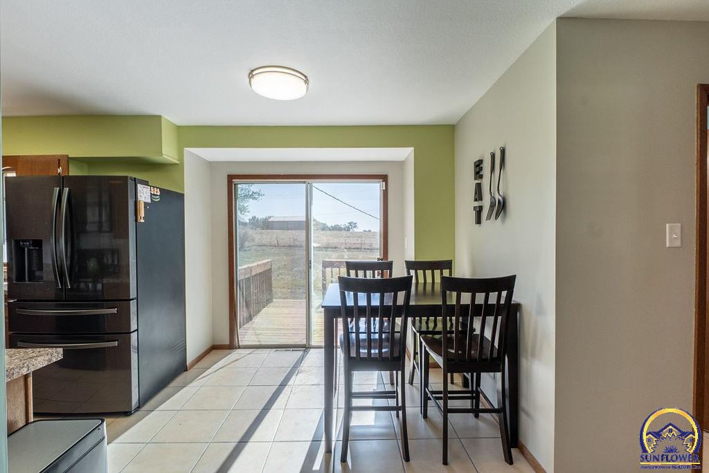 331 NE Edgewood DR