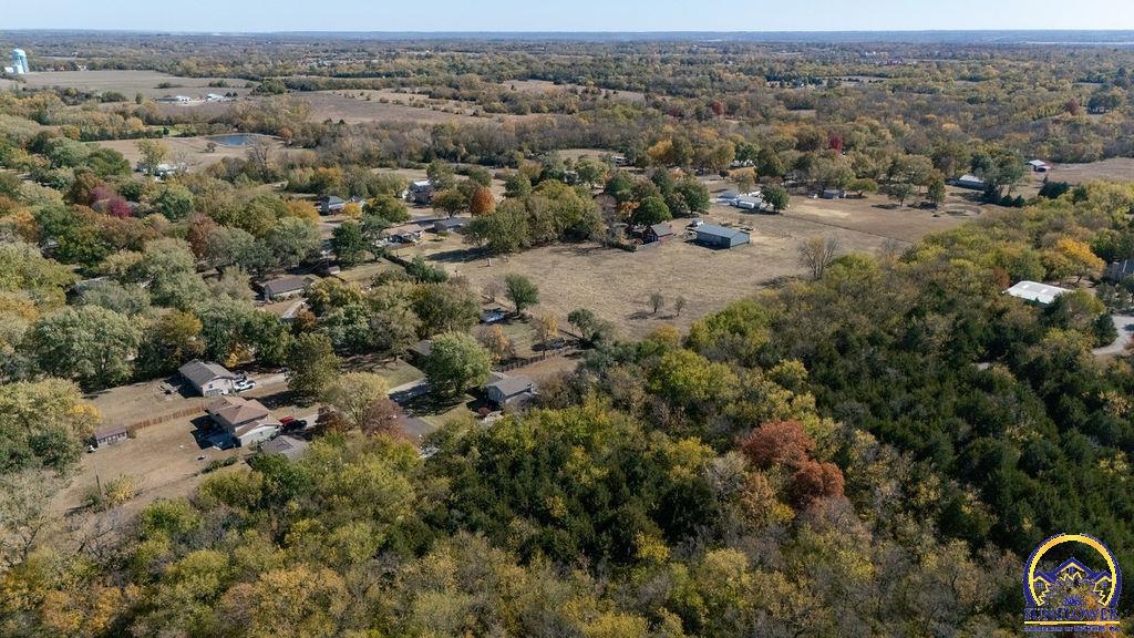 331 NE Edgewood DR