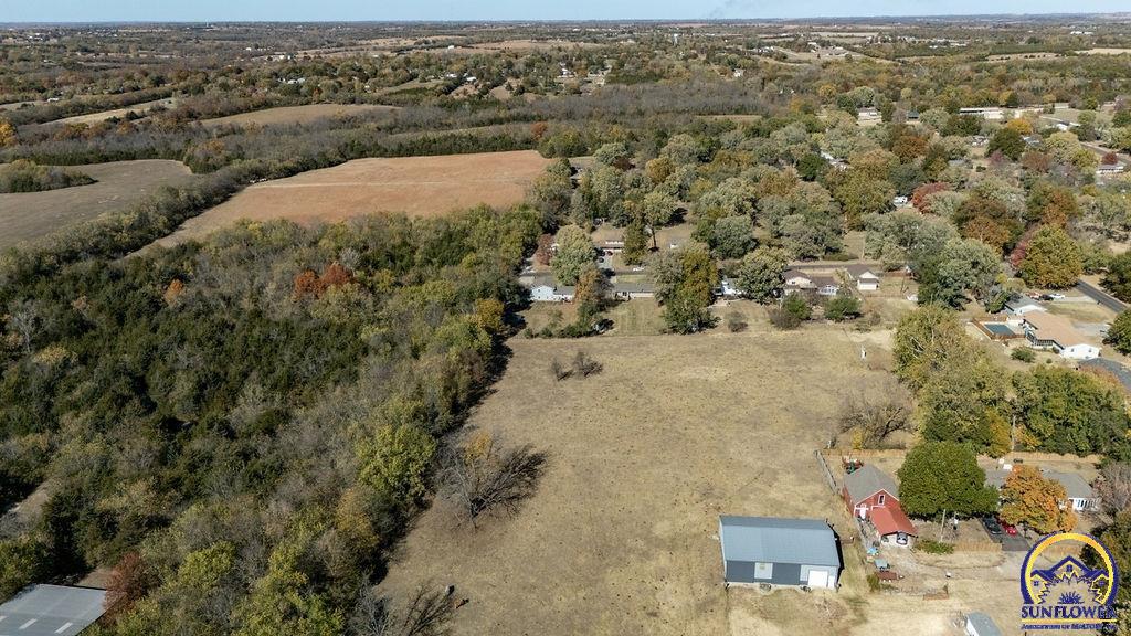 331 NE Edgewood DR