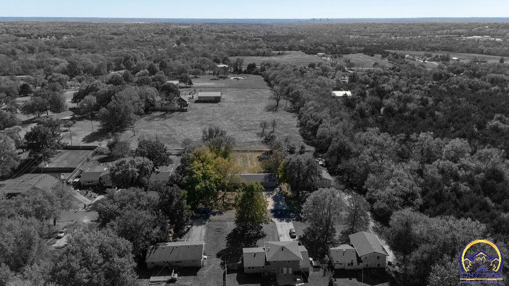 331 NE Edgewood DR