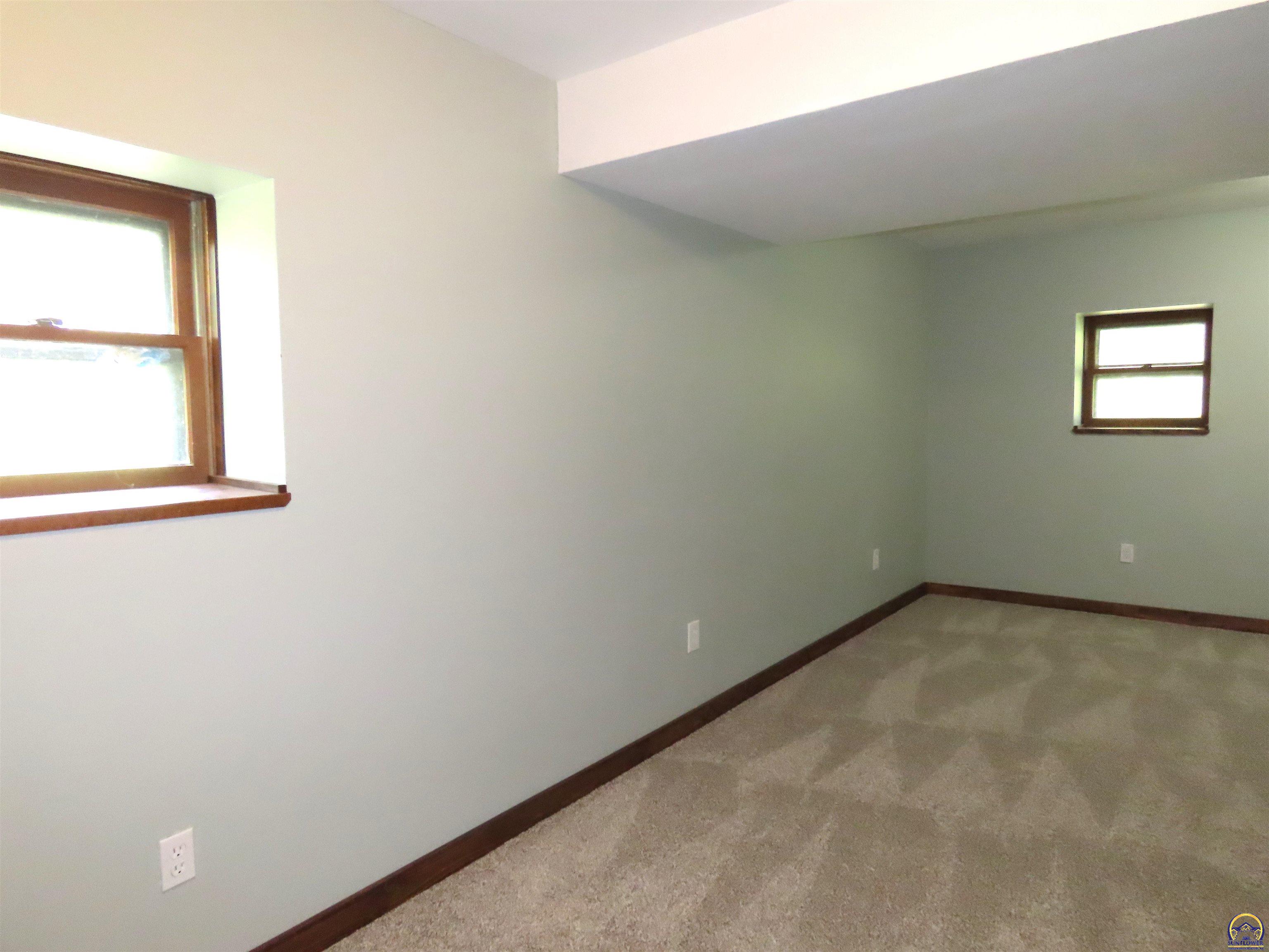 1750 NE 54th St