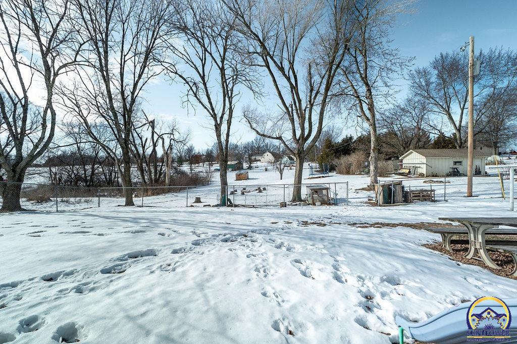 5111 NW Brickyard RD