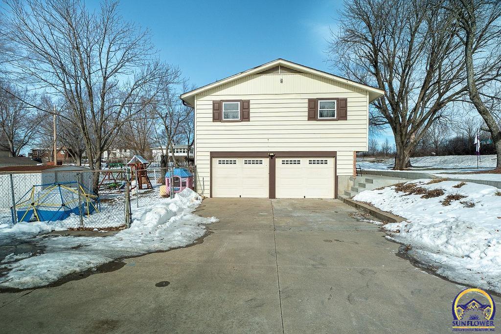 5111 NW Brickyard RD