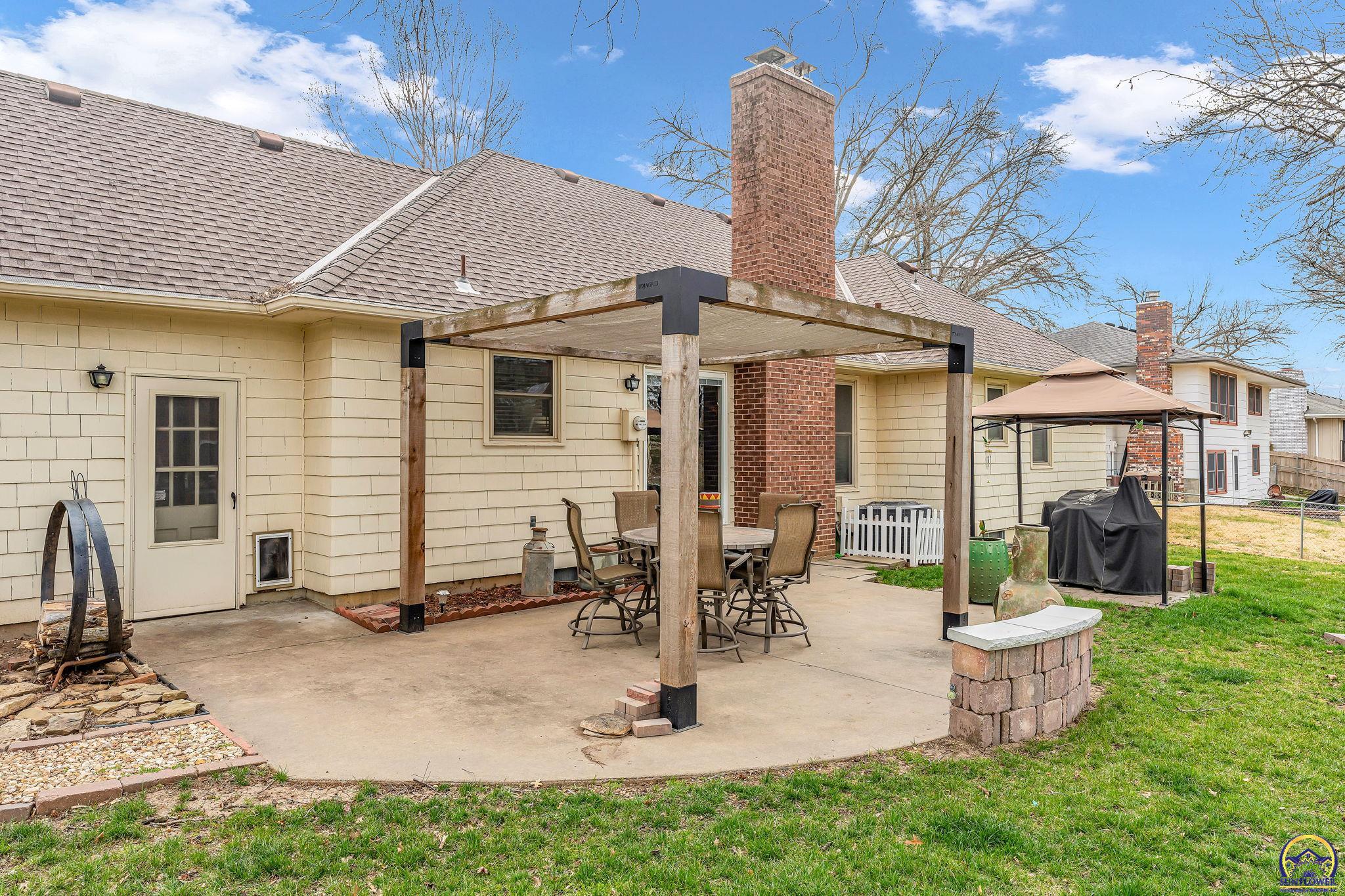 3215 SW MacVicar AVE