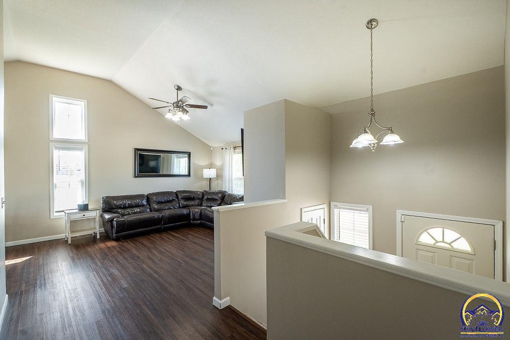 3842 NW Cherry Creek DR