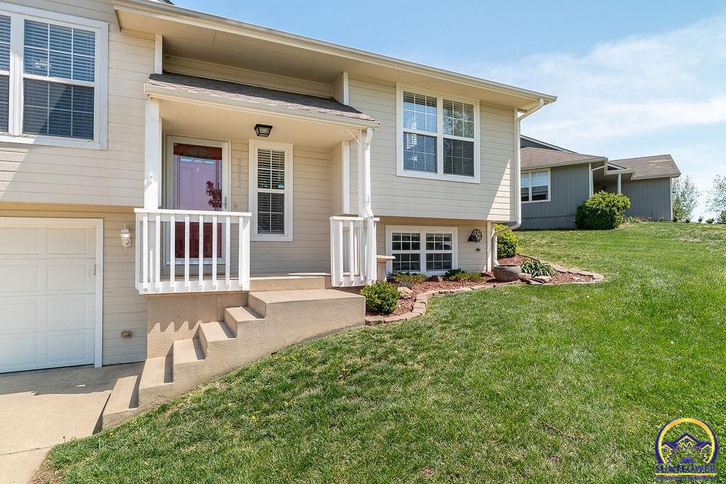 3842 NW Cherry Creek DR