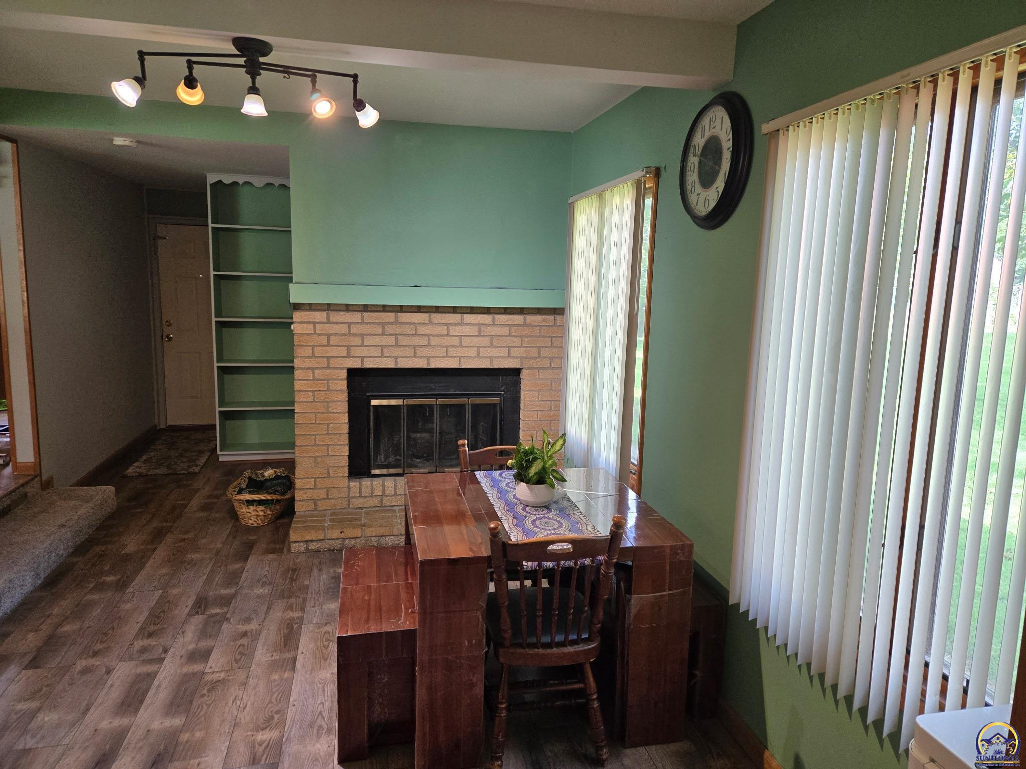 1930 NW 35th ST