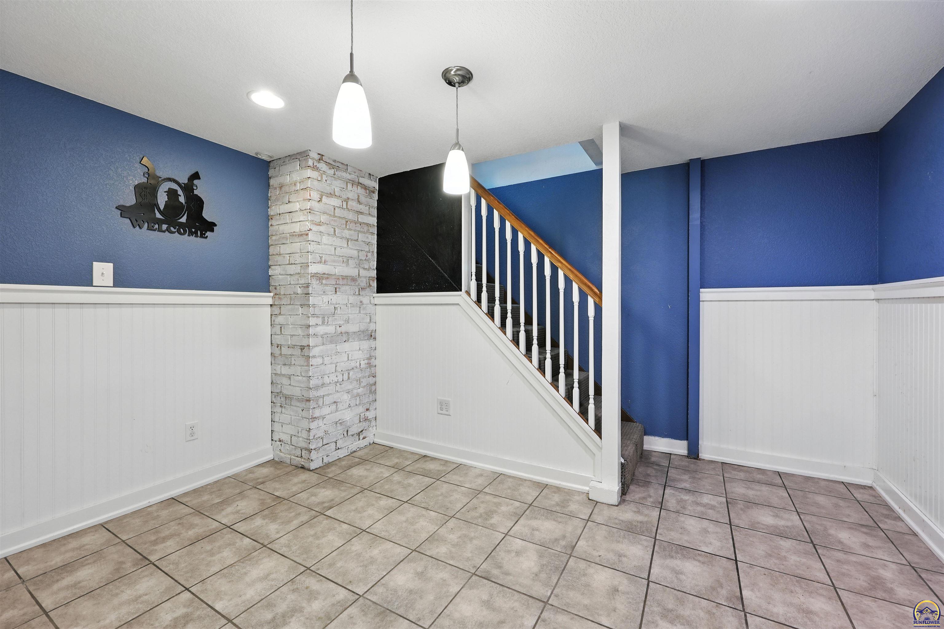3827 SW Sena DR