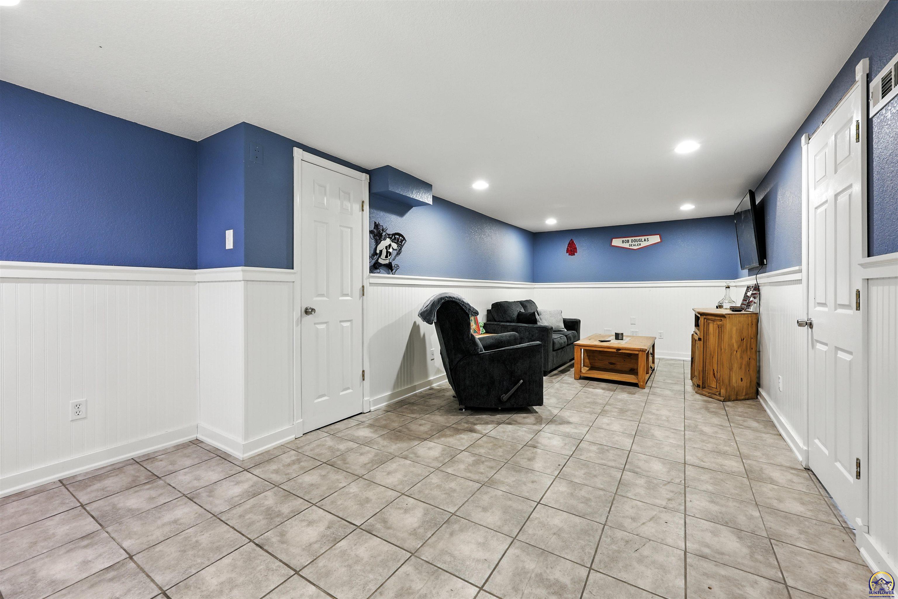 3827 SW Sena DR