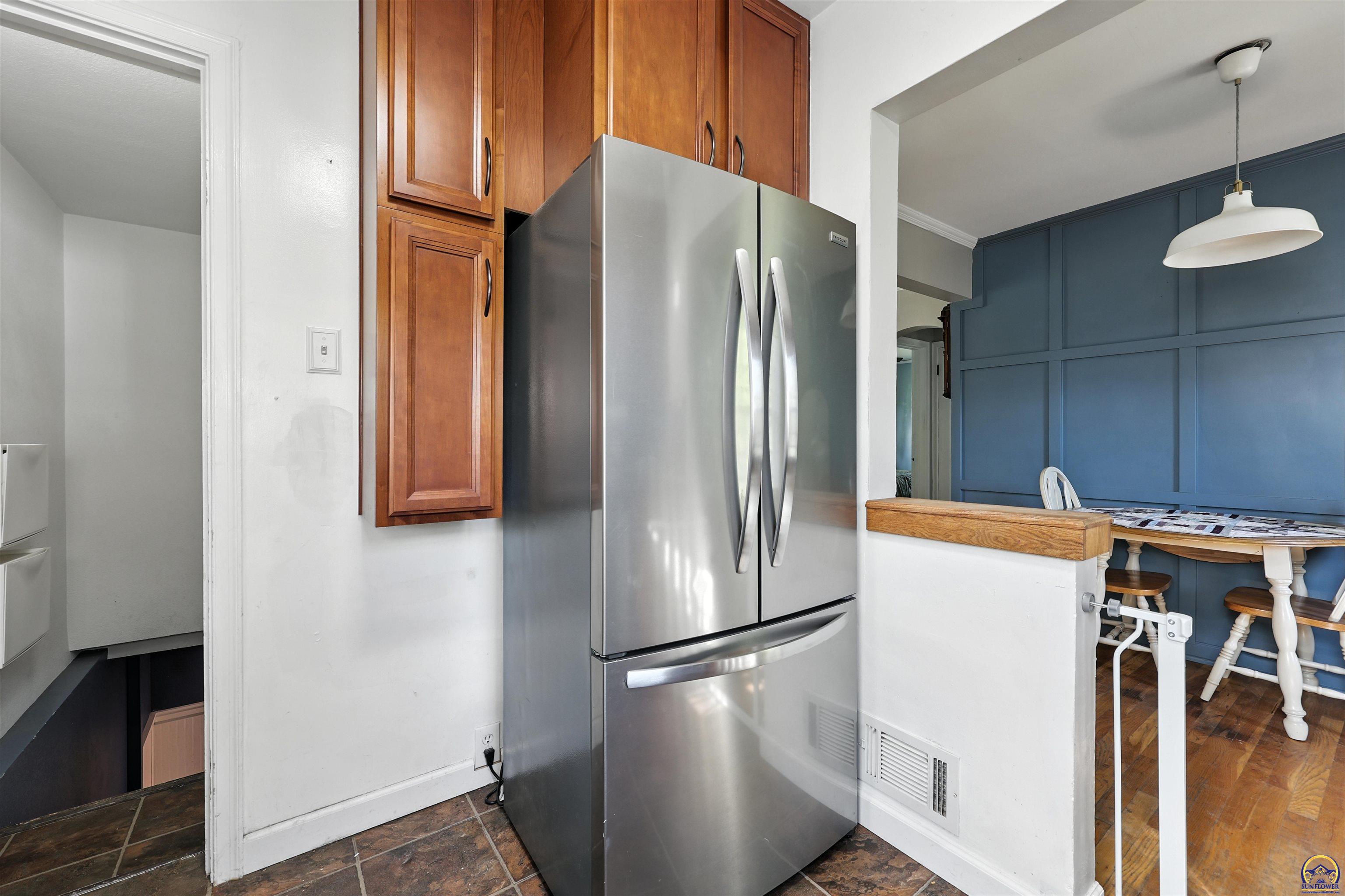 3827 SW Sena DR
