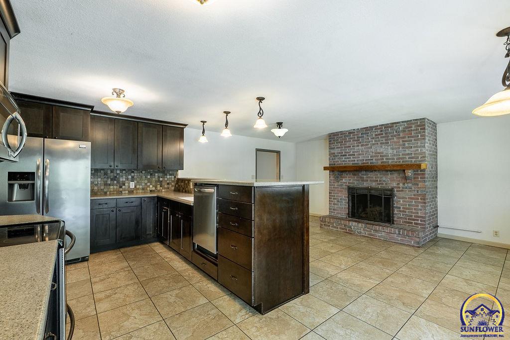 2750 Knoll DR