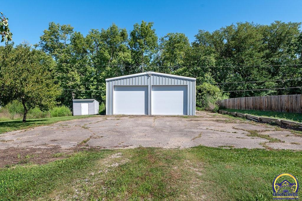 2750 Knoll DR