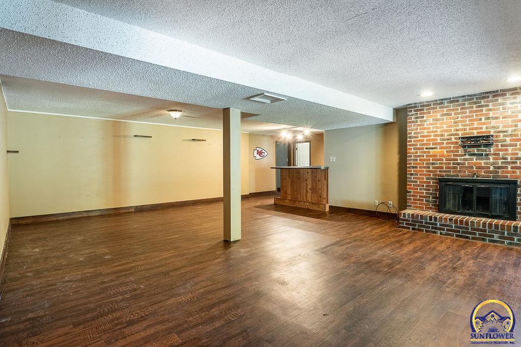2750 Knoll DR