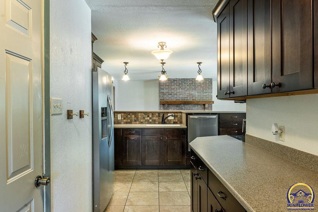 2750 Knoll DR