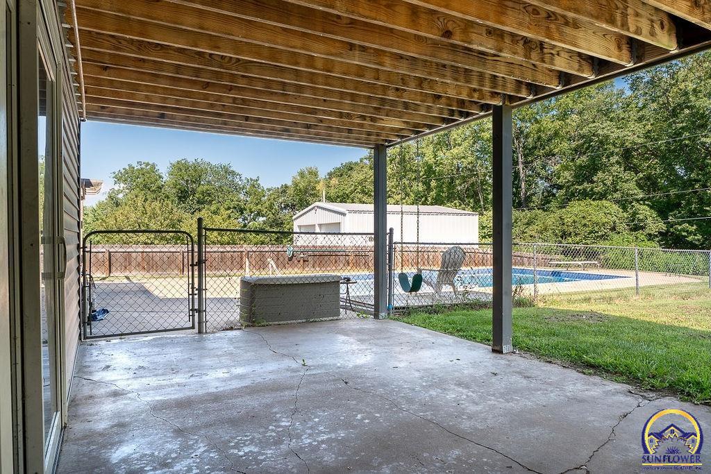 2750 Knoll DR