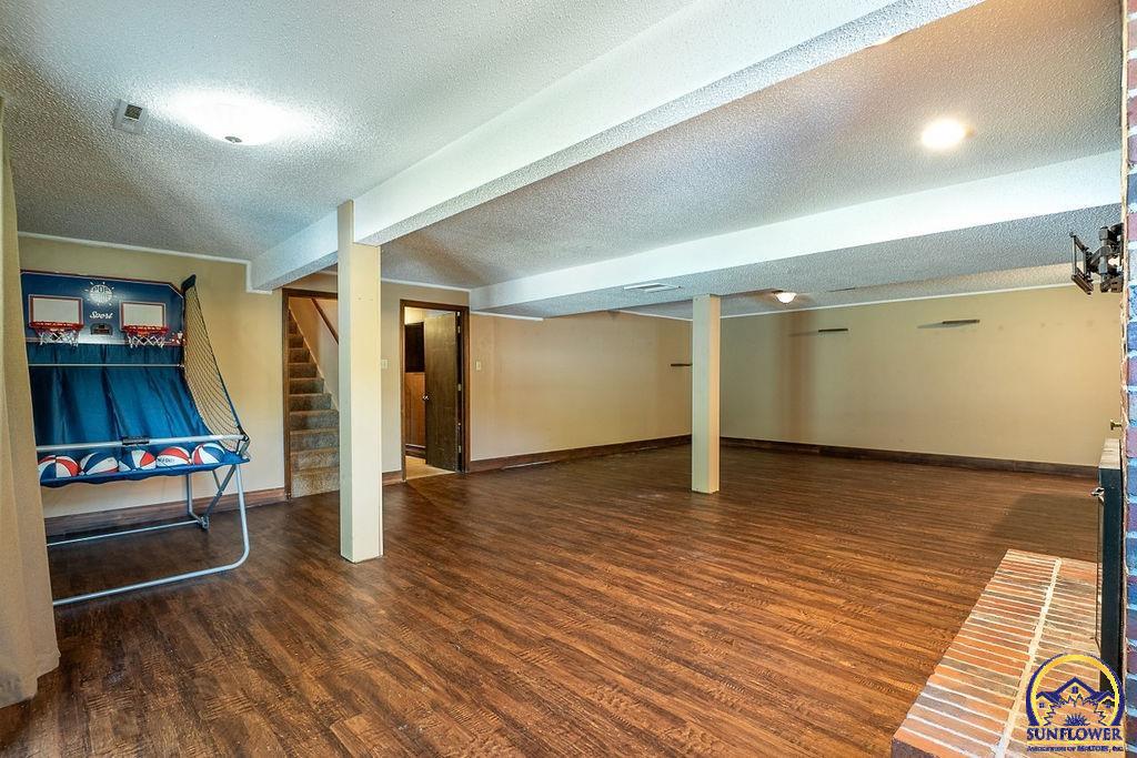 2750 Knoll DR