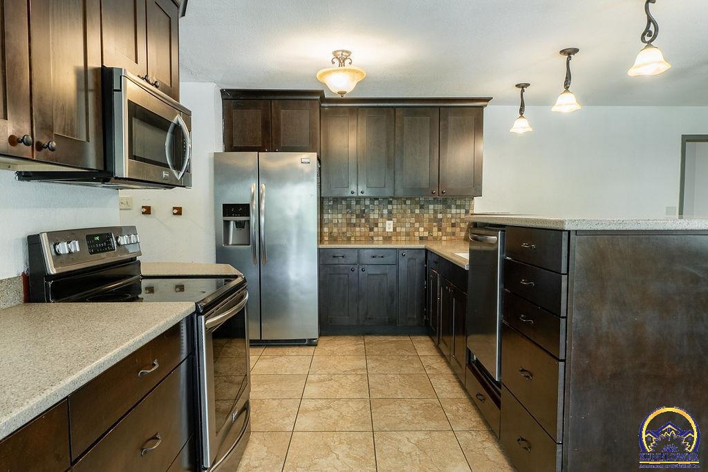 2750 Knoll DR