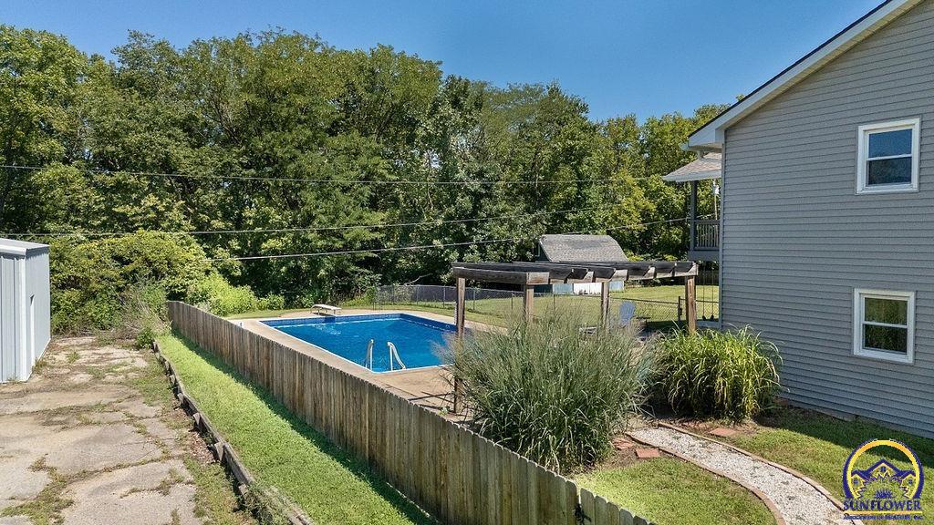 2750 Knoll DR