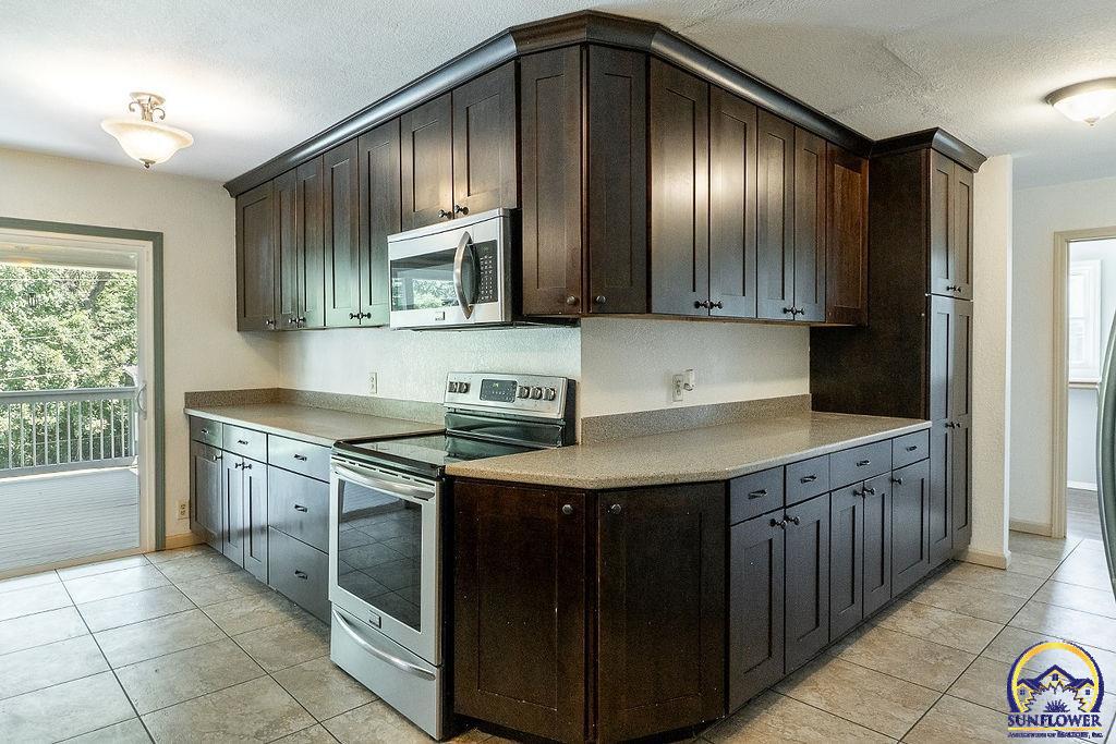 2750 Knoll DR