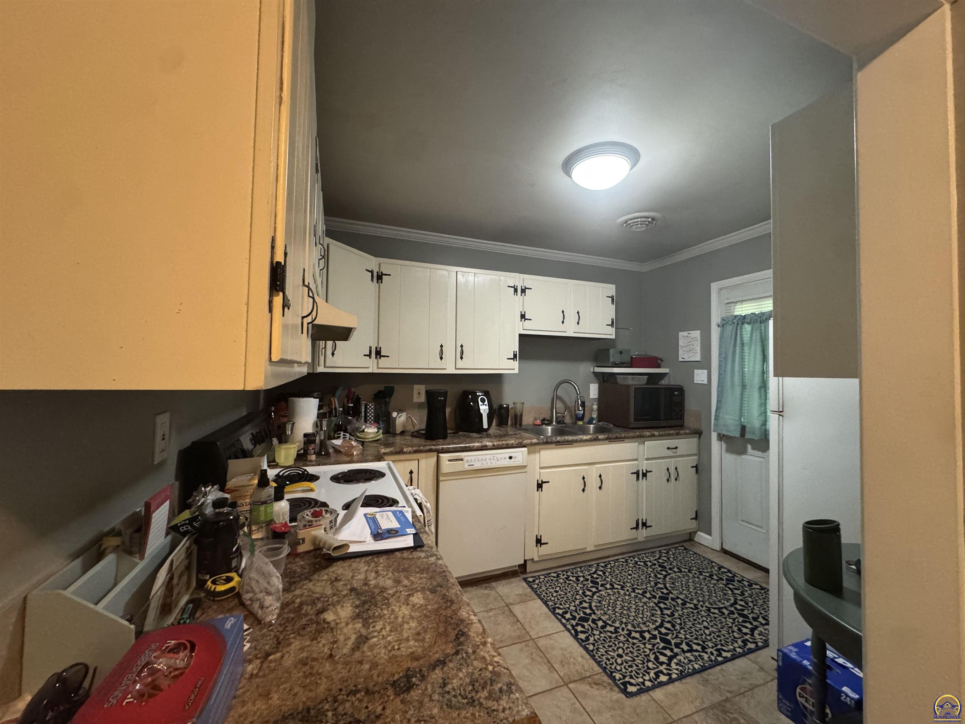 2429 SW Valley Brook LN