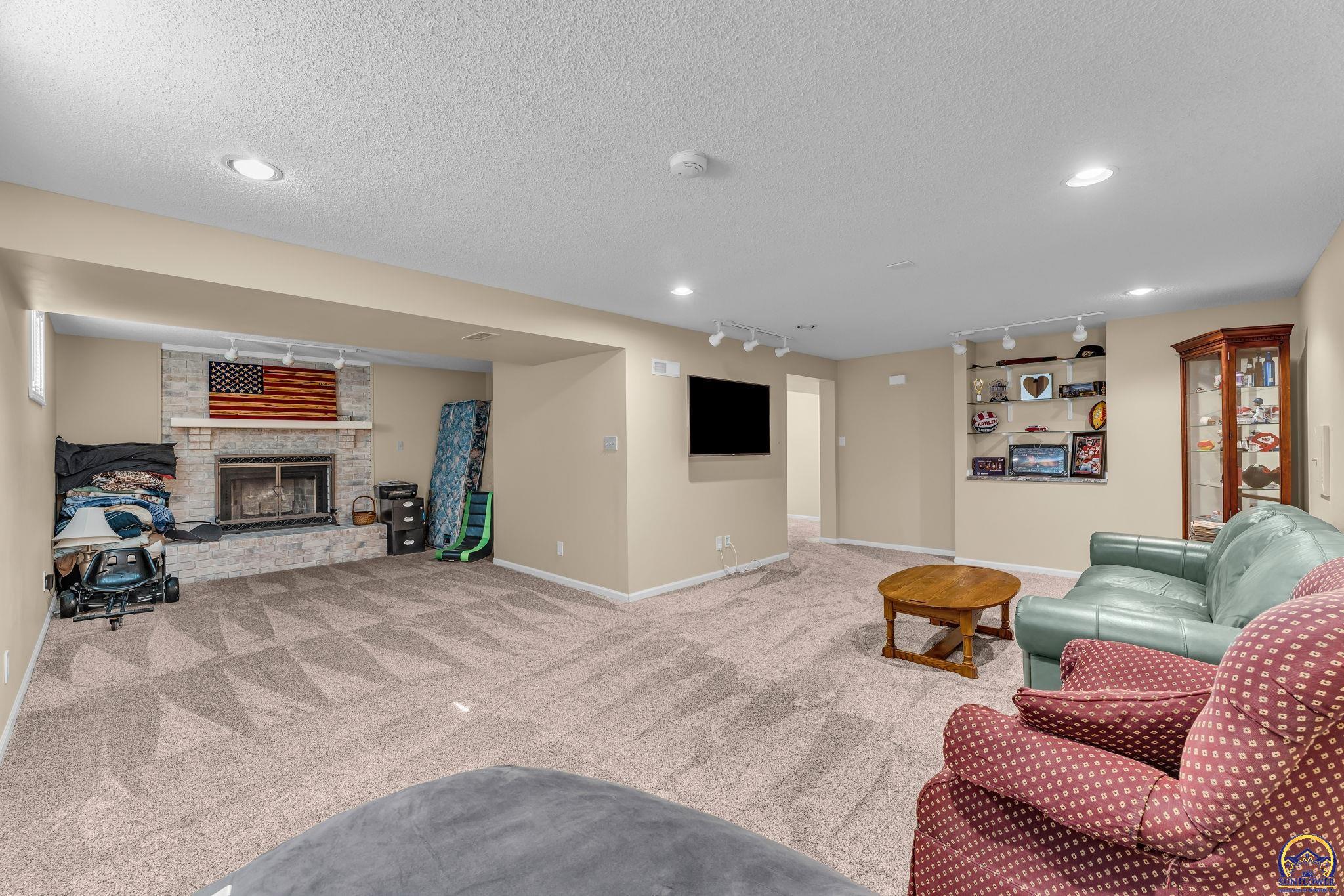 2837 SW Ancaster RD