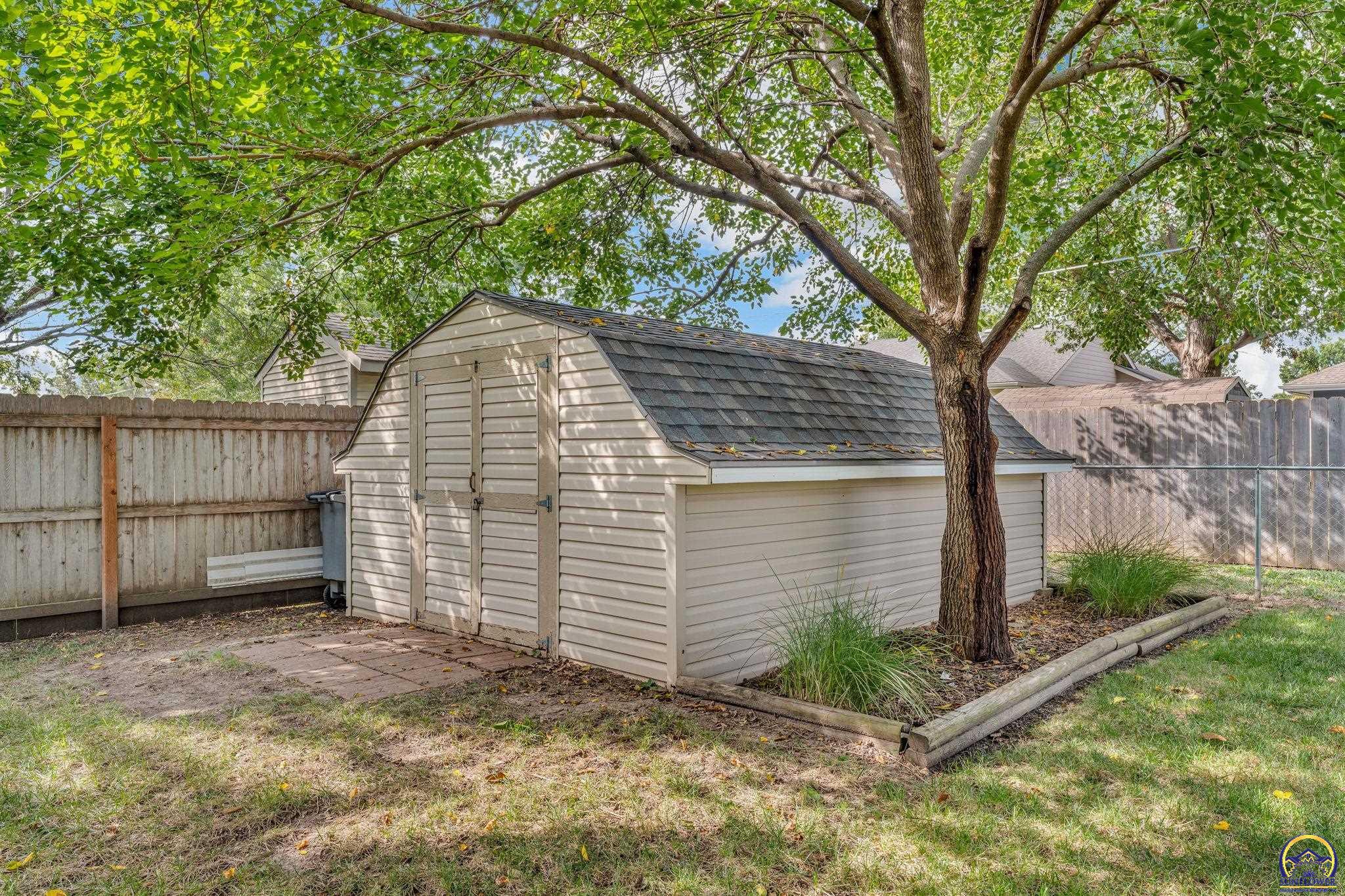 2837 SW Ancaster RD