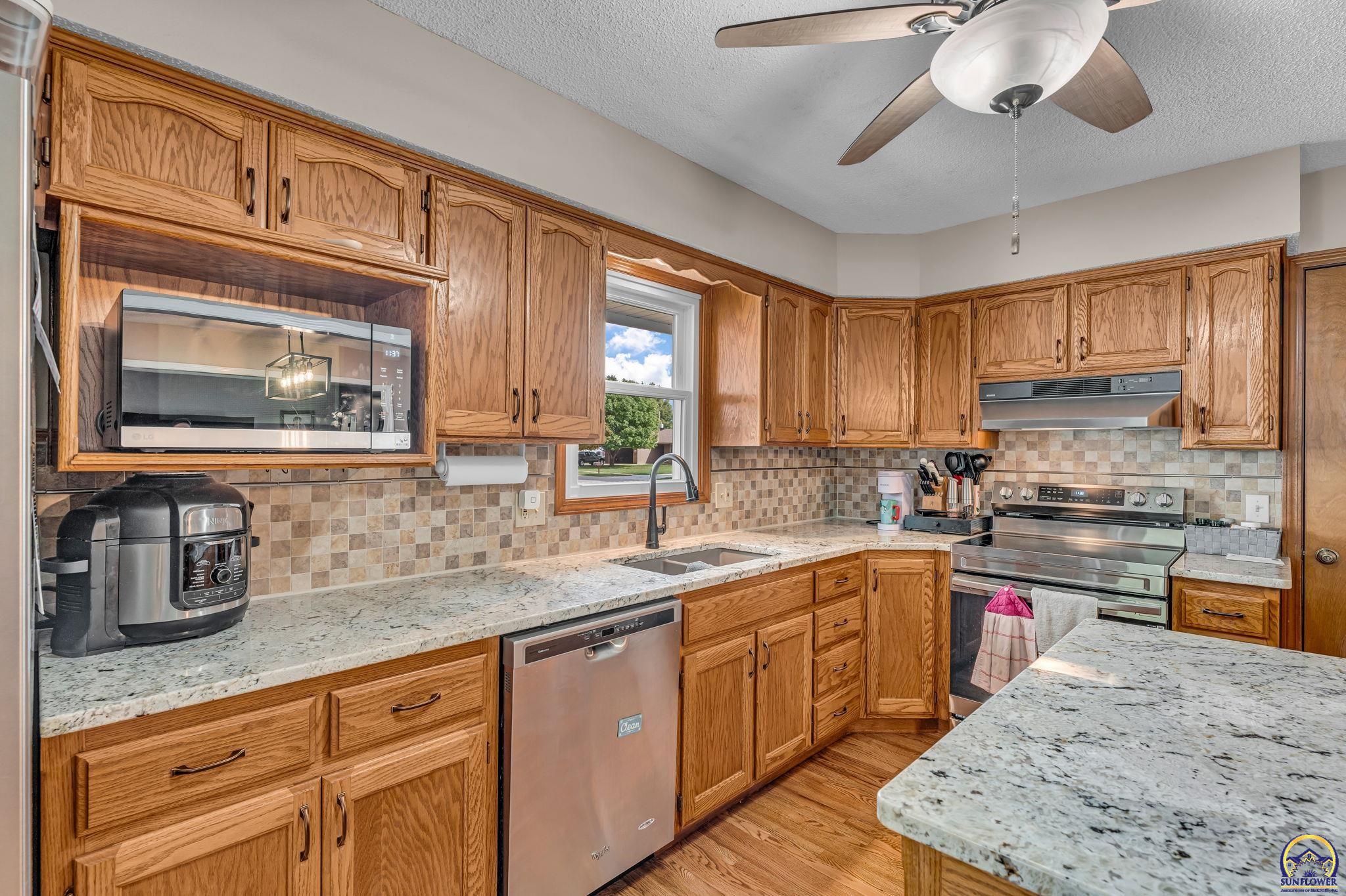 2837 SW Ancaster RD