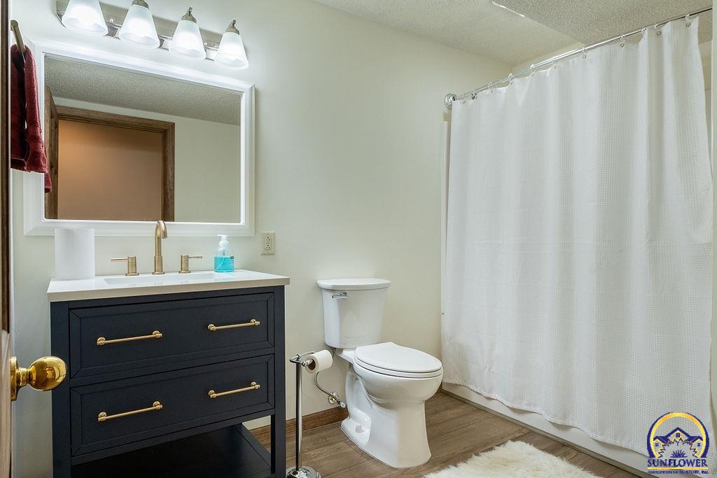 4620 NW 46th ST